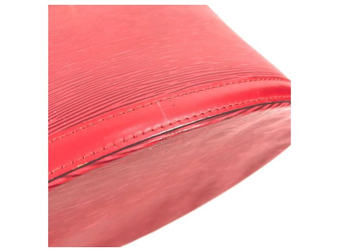 Borsa a Spalla Cluny Epi Louis Vuitton Rosso - vista 8