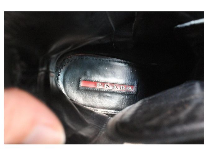 Prada schwarze Lederstiefeletten Größe 38 - Ansicht 10