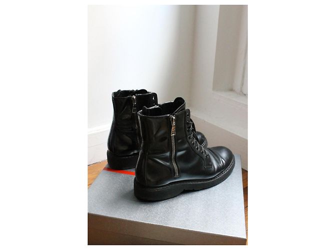 Prada schwarze Lederstiefeletten Größe 38 - Ansicht 5