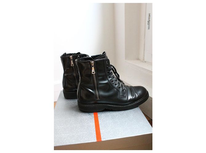 Prada schwarze Lederstiefeletten Größe 38 - Ansicht 8