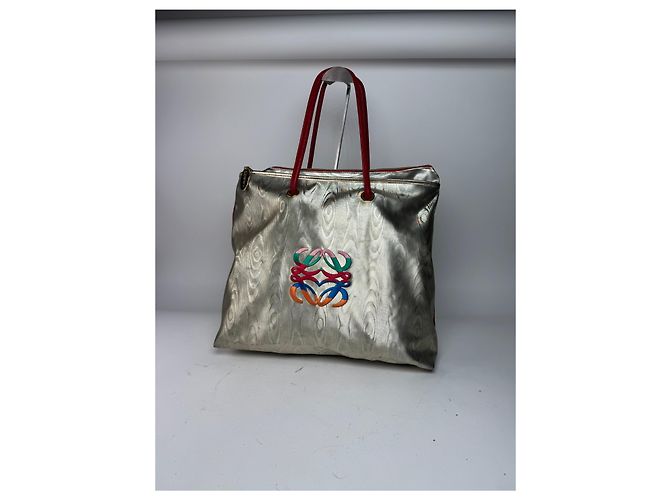 Vintage Loewe Madrid Lederhandtasche in Gold Silber - Ansicht 6