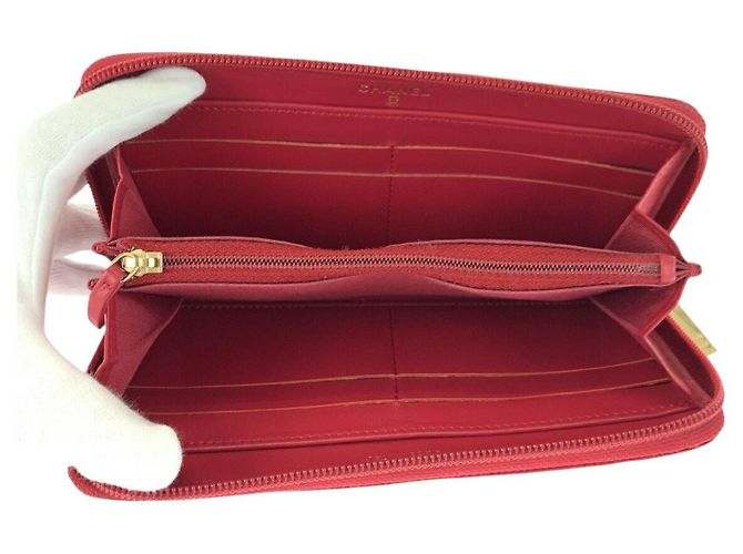 Portafoglio in pelle rossa Chanel con hardware dorato Rosso - vista 8