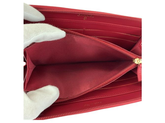 Portafoglio in pelle rossa Chanel con hardware dorato Rosso - vista 9