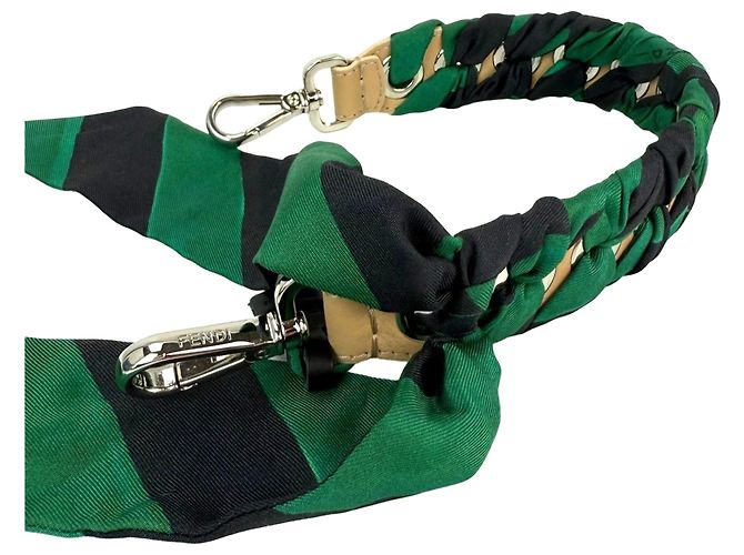Borsa in pelle di vitello di seta Fendi You Strap verde e nero - vista 8