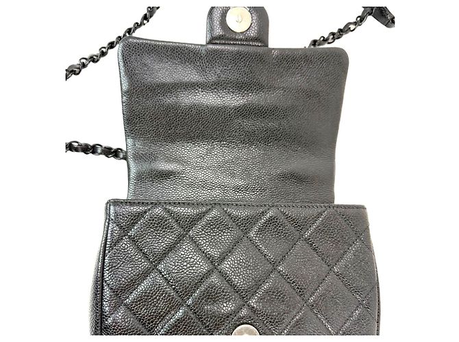 Borsa a tracolla mini quadrata Incognito in caviar trapuntato nero di Chanel - vista 3