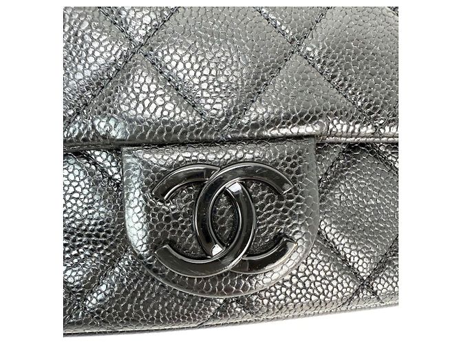 Borsa a tracolla mini quadrata Incognito in caviar trapuntato nero di Chanel - vista 9
