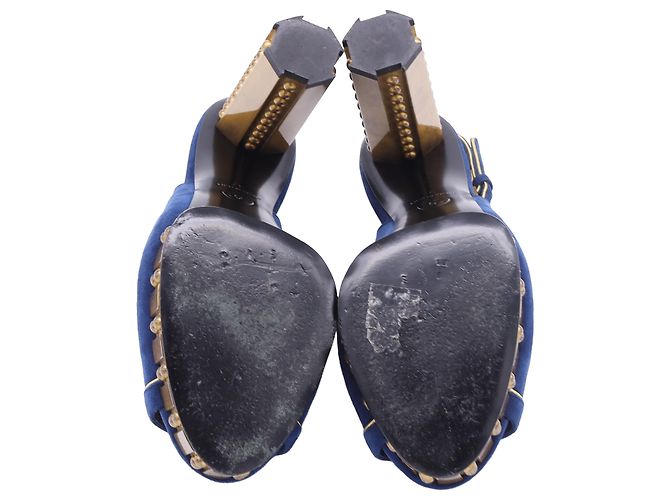 Timeless Décolleté a piattaforma peep-toe con borchie CC di Chanel in suede blu navy - vista 8