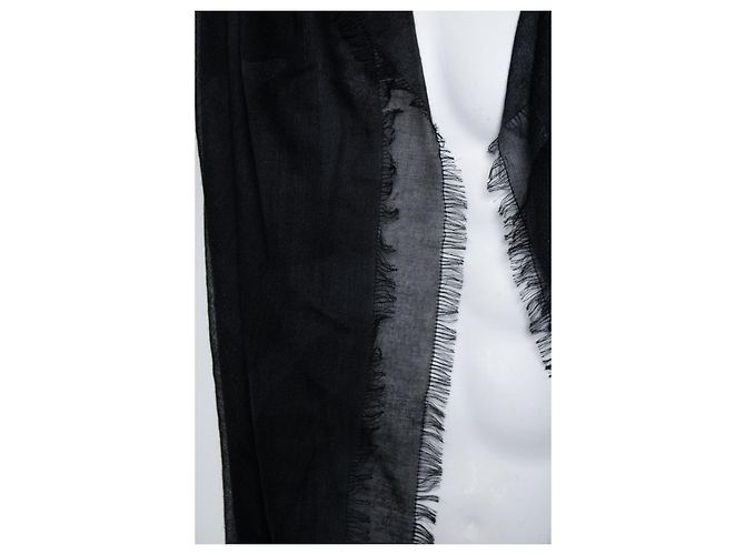 Sciarpa con frange stampata cameo nera di Valentino Nero - vista 3