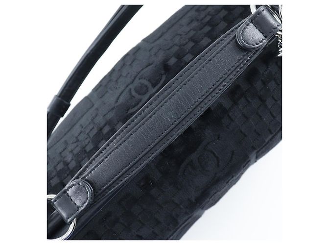 Borsa a mano Chanel Vintage CC con cintura laterale in velluto goffrato a quadri media Nero - vista 5