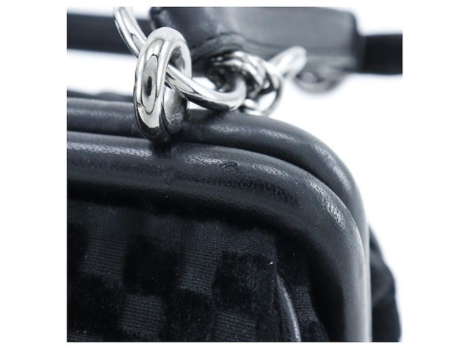 Borsa a mano Chanel Vintage CC con cintura laterale in velluto goffrato a quadri media Nero - vista 7