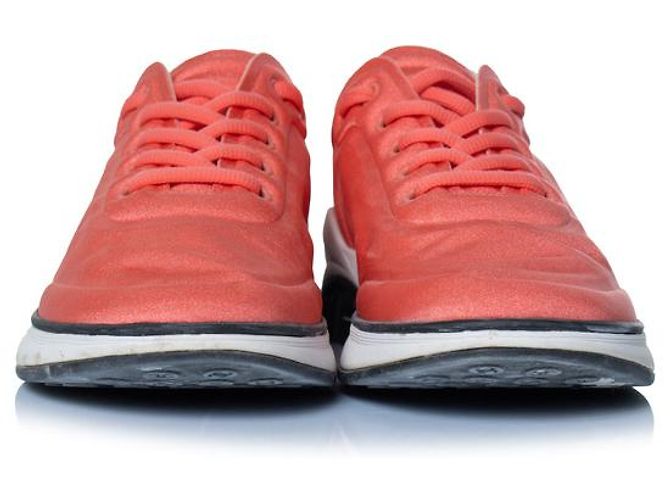 Chanel, sneakers basse in lycra rosa con logo CC 19P Nero Bianco - vista 5