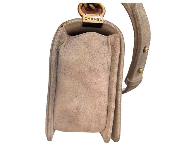 Bolso Boy Flap Chanel de ante acolchado desgastado - Tamaño mediano antiguo Beige - vista 9