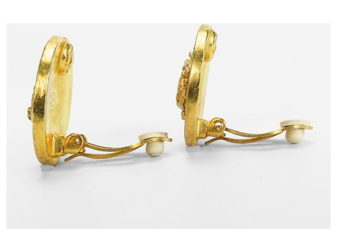 Orecchini a clip placcati in oro Chanel Coco Mark D'oro - vista 2