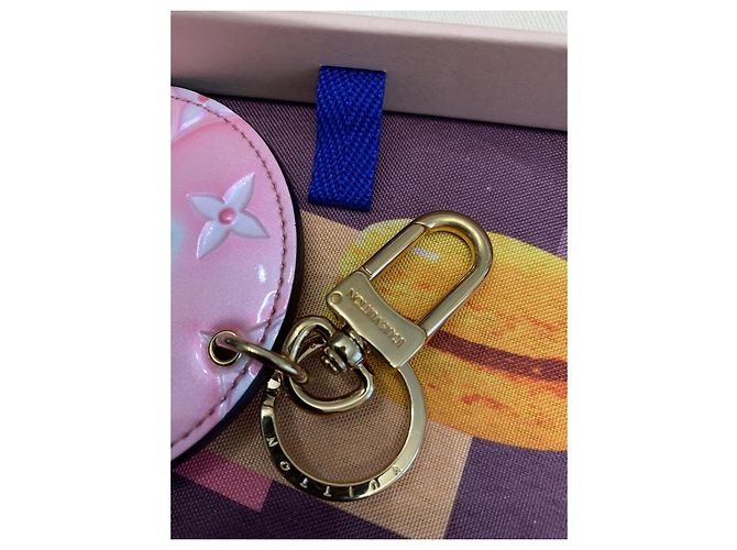 Charm da borsa Louis Vuitton San Valentino Rosa in vernice - vista 4