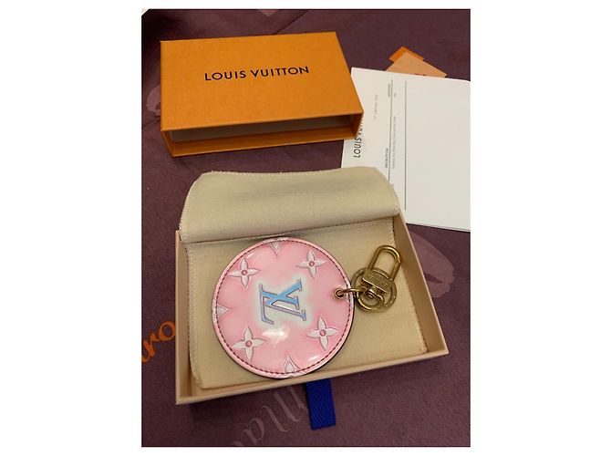 Charm da borsa Louis Vuitton San Valentino Rosa in vernice - vista 9
