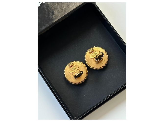 Orecchini a clip CHANEL dorati in acrilico - Collezione 1993 Nero D'oro - vista 7
