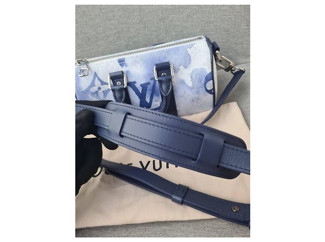 Borsa a tracolla Keepall XS Monogram Watercolor Bianco Blu di Louis Vuitton - vista 12