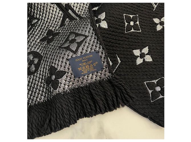 Sciarpa Logomania Shine di Louis Vuitton Nero - vista 3