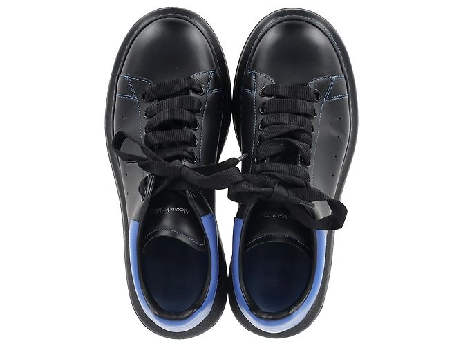 Sneakers Oversized Alexander McQueen in Pelle Nera Nero - vista 3