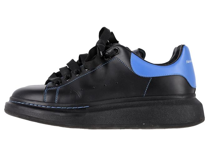 Sneakers Oversized Alexander McQueen in Pelle Nera Nero - vista 4