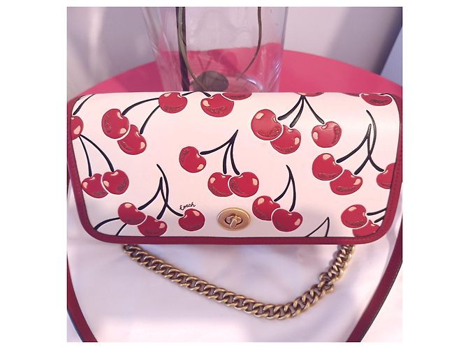Coach Dinky Tasche mit Kirschmuster Lila Aus weiß - Ansicht 2