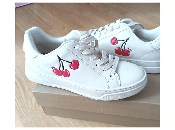 Coach Sneakers mit Kirschmuster Aus weiß - Ansicht 8