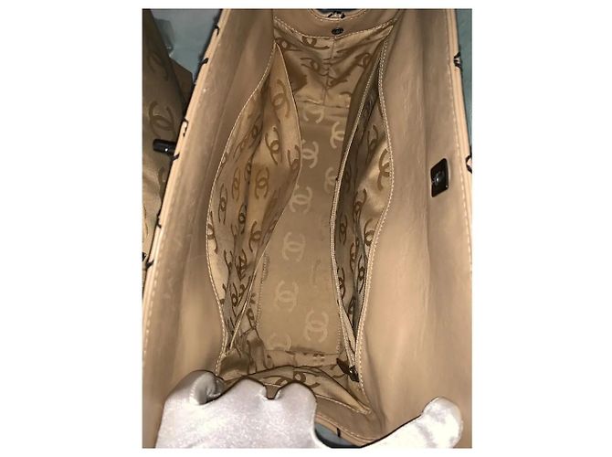 Borsa Chanel in pelle beige - vista 3