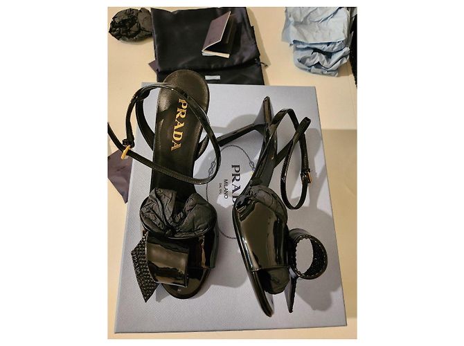 Prada Sandali con tacco "VERNICE CRYSTAL" Nero - vista 3