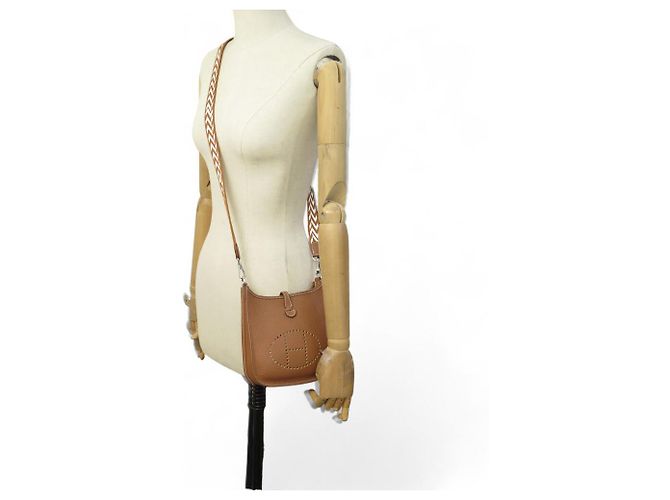 Hermès NUOVA BORSA HERMES EVELYNE AMAZONE 16 PELLE CLEMENCE ORO CINGHIA ZIG ZAG Marrone - vista 7
