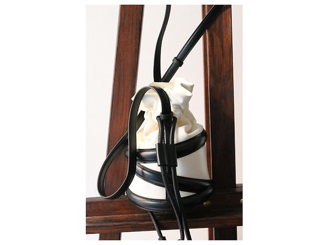 Borsa a secchiello Alexander McQueen in pelle bianca e nera nuova Bianco - vista 5