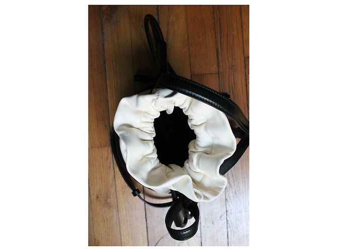 Borsa a secchiello Alexander McQueen in pelle bianca e nera nuova Bianco - vista 8
