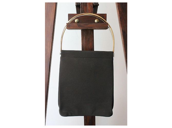 Borsa modello Trinity di Cartier in tessuto nero e pelle rossa - vista 2
