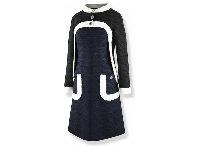 Completo Chanel Abito e Giacca in Tweed Nero e Blu Navy - vista 3