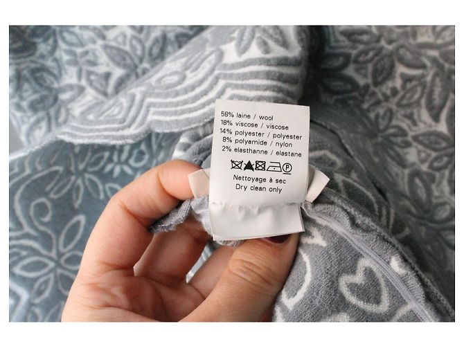 Alaïa weißes Kleid mit grauen Blumenmustern, neu mit Etikett, Größe 38 - Ansicht 6