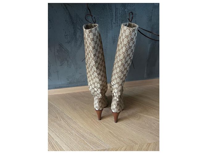 Gucci Overknee Stiefel Creme - Ansicht 2