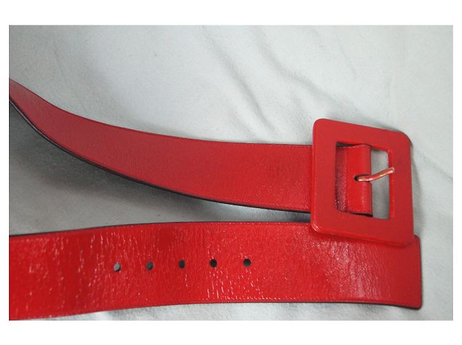 Cinto Yves Saint Laurent Vermelho em Couro Vernizado - vista 4