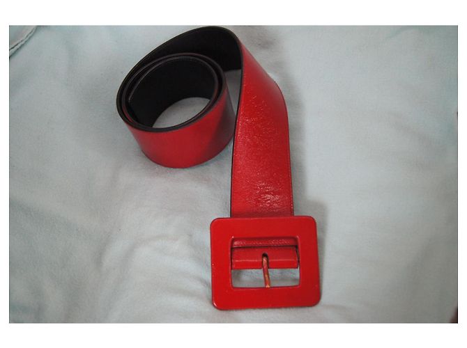 Cinto Yves Saint Laurent Vermelho em Couro Vernizado - vista 5