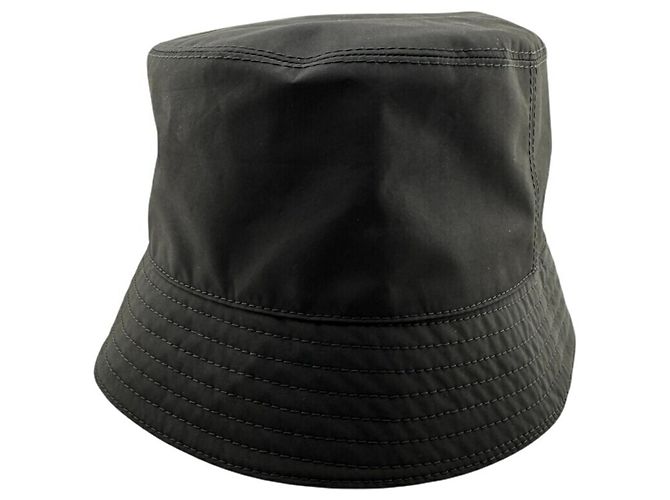 Bucket Cappello da pioggia LV Smash M7725L di Louis Vuitton Nero - vista 3
