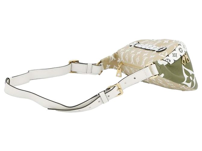 Bumbag gigante Monogram verde Louis Vuitton - vista 2