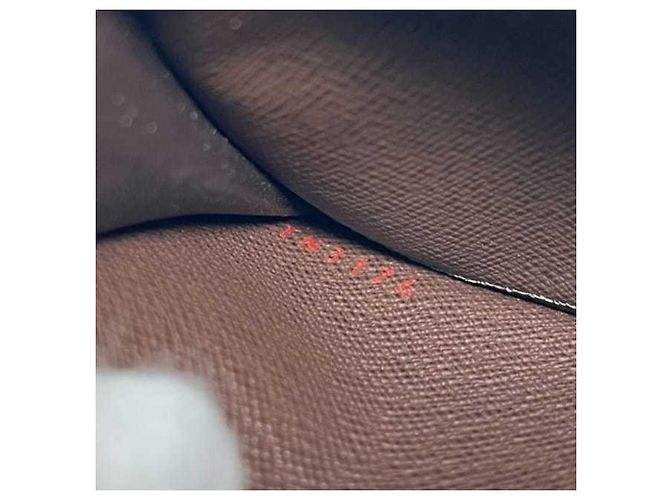 Brazza Billetera Larga Bifold Louis Vuitton en Damier Ebene Marrón Castaño - vista 8
