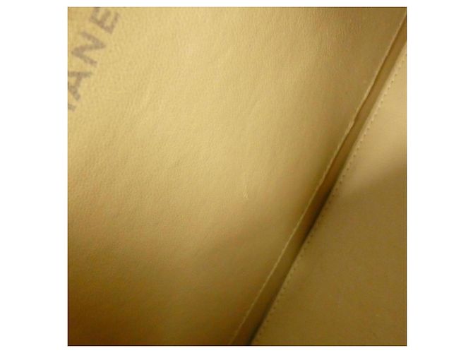 Borsa a mano in pelle di vitello grana beige Chanel - vista 10