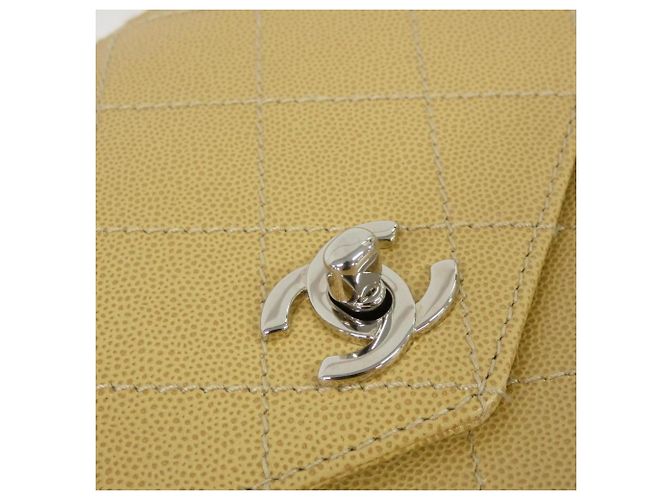 Borsa a mano in pelle di vitello grana beige Chanel - vista 5
