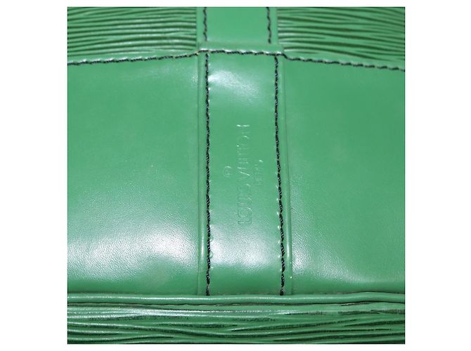 Zaino Randonnee in pelle Epi GM Louis Vuitton Verde - vista 6