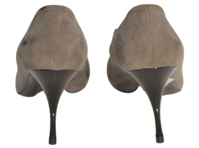 Miu Miu Wildleder Pumps mit Schleife – Grau mit schwarzer Lackspitze Größe 39,5 - Ansicht 4
