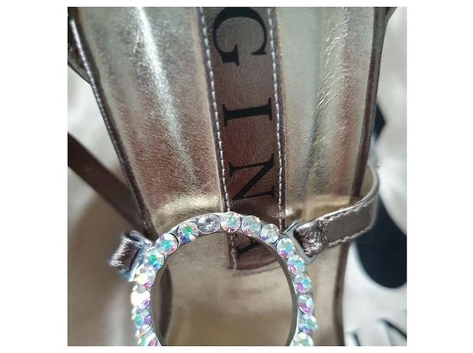Gina Sandali con tacco alto impreziositi da cristalli D'oro - vista 7