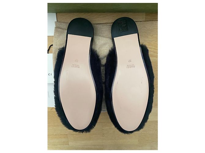 Schwarze Lammfell-Mules mit GG-Logo von Gucci Weiß - Ansicht 6