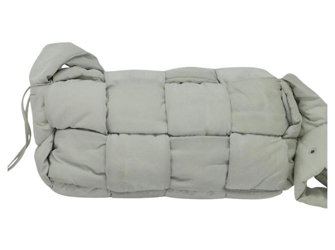 Borsa a tracolla Bottega Veneta Padded Tech Cassette in nylon Intrecciato Marrone - vista 2