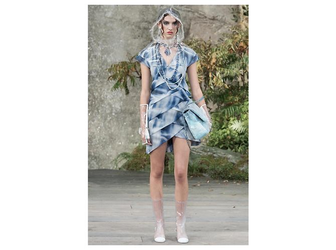 Vestido mini de seda con estampado de cielo fruncido Chanel Primavera 2018 Azul - vista 2