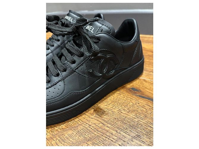 Sneakers in pelle nera Chanel 37 Nero - vista 10