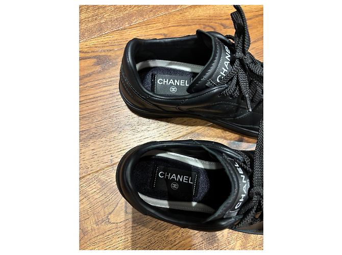 Sneakers in pelle nera Chanel 37 Nero - vista 11